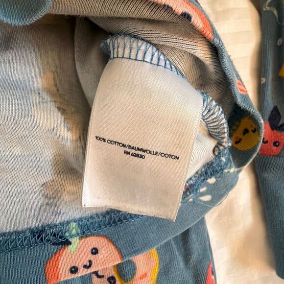 Lands end size 6 long sleeve PJ bundle - Picture 7 of 7